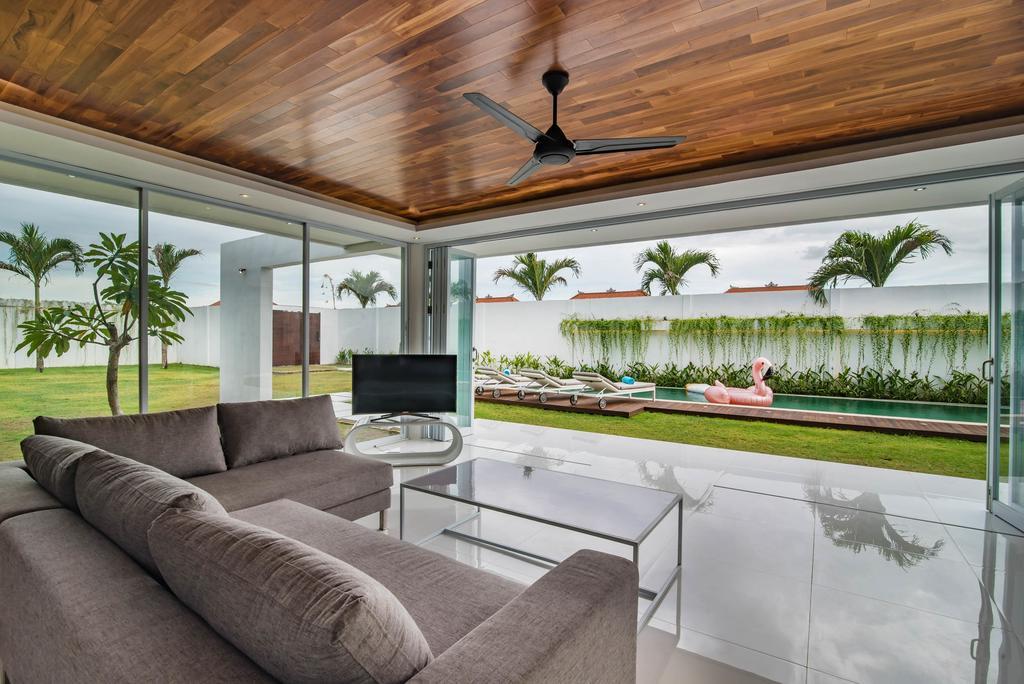 Villa Kamag Seminyak Buitenkant foto